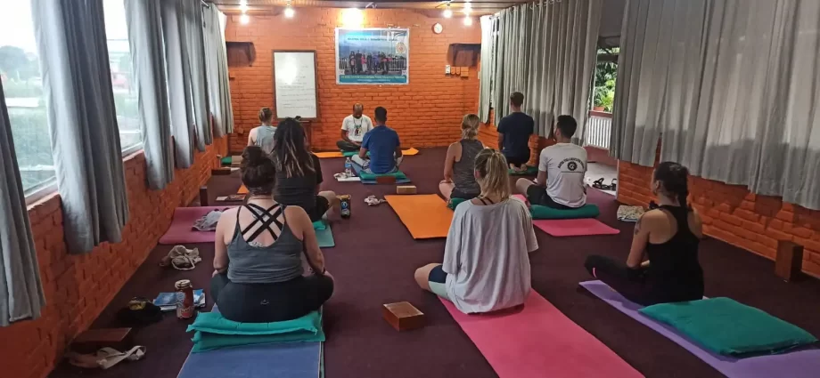 best yoga retreat in nepal